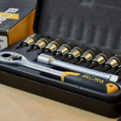 Bộ tuýp đầu sao ELORA 870TXU gồm 12 chi tiết có đầu vuông 3/8 inch